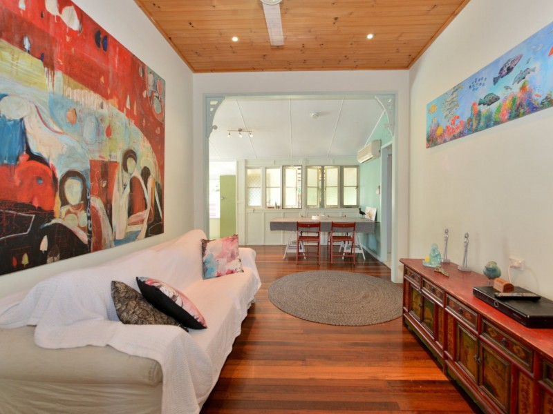 38 Stirling Street, Whitfield QLD 4870