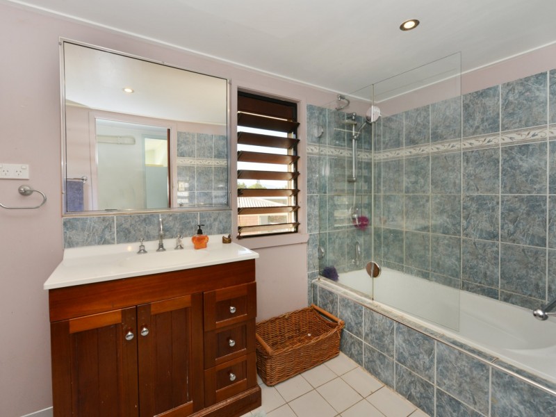 38 Stirling Street, Whitfield QLD 4870