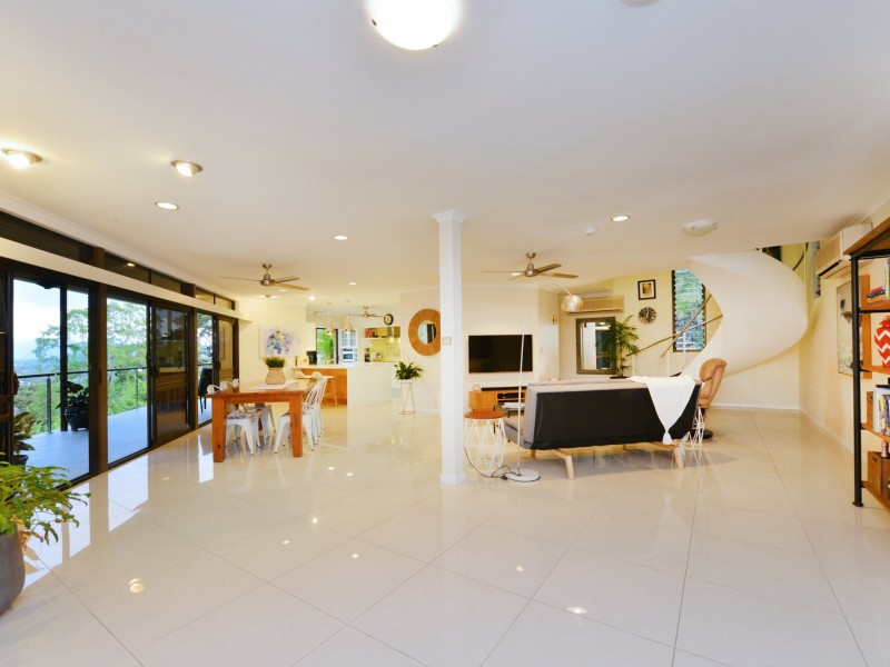 13 Temora Close, Edge Hill QLD 4870