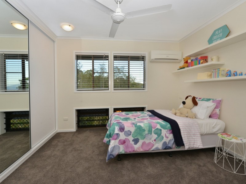 13 Temora Close, Edge Hill QLD 4870