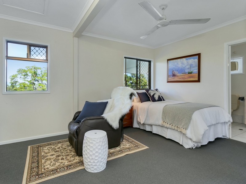 13 Temora Close, Edge Hill QLD 4870