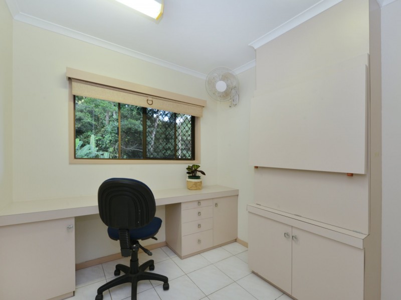 13 Temora Close, Edge Hill QLD 4870