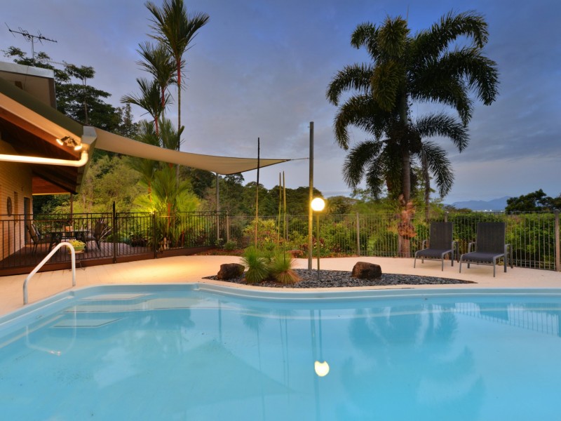 13 Temora Close, Edge Hill QLD 4870