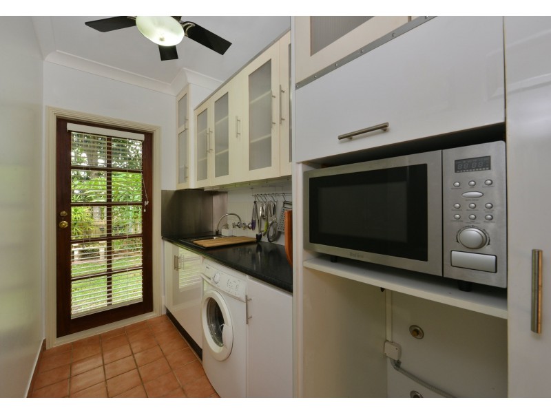 4 Cycas Close, Kamerunga QLD 4870