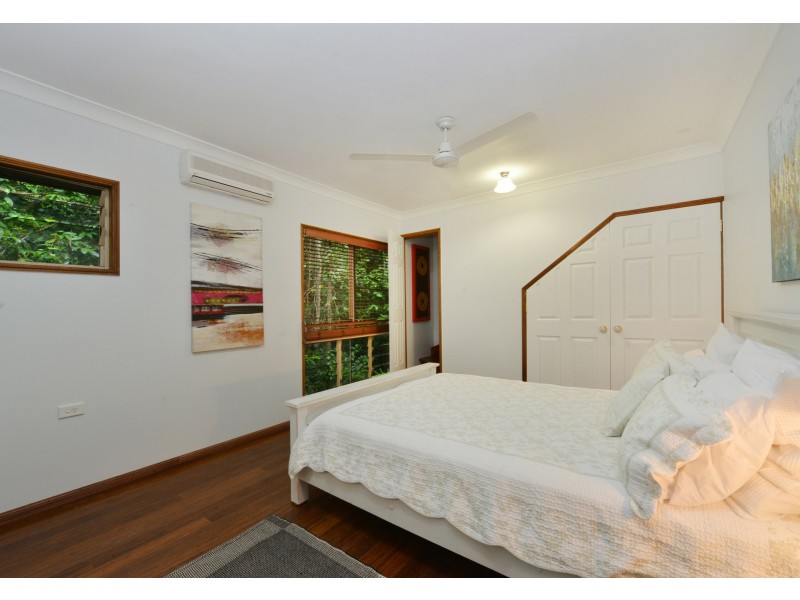 4 Cycas Close, Kamerunga QLD 4870