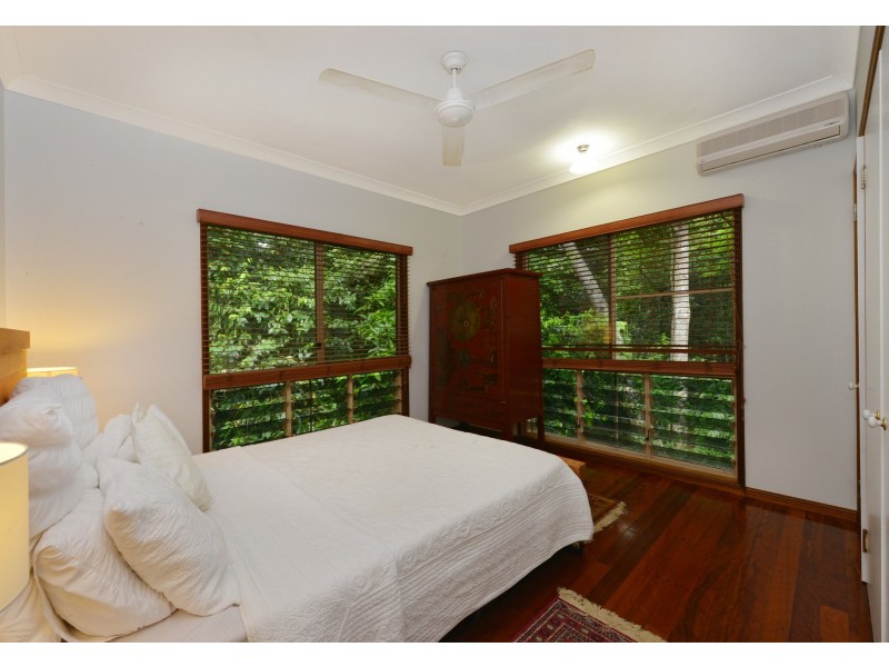 4 Cycas Close, Kamerunga QLD 4870