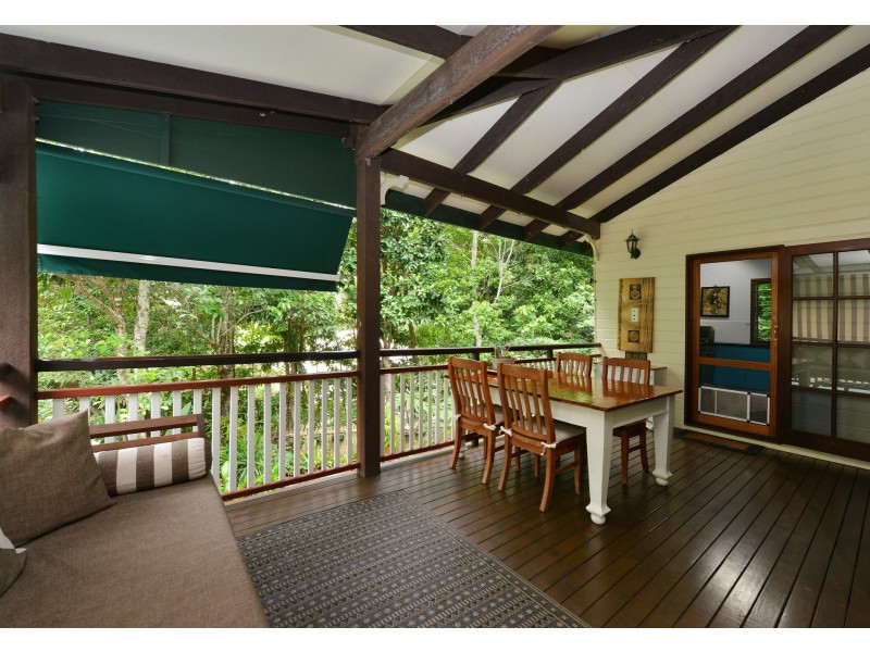 4 Cycas Close, Kamerunga QLD 4870