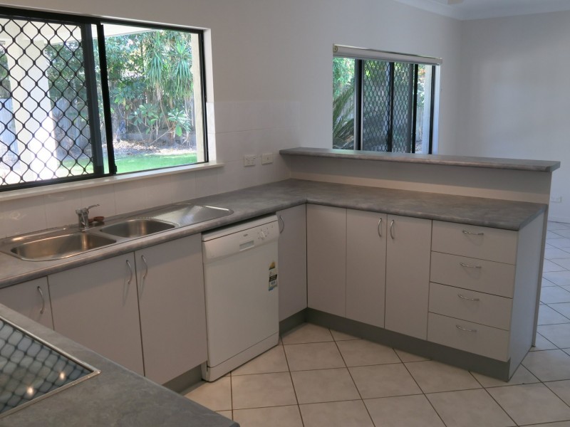 2 Venice Close, Kewarra Beach QLD 4879