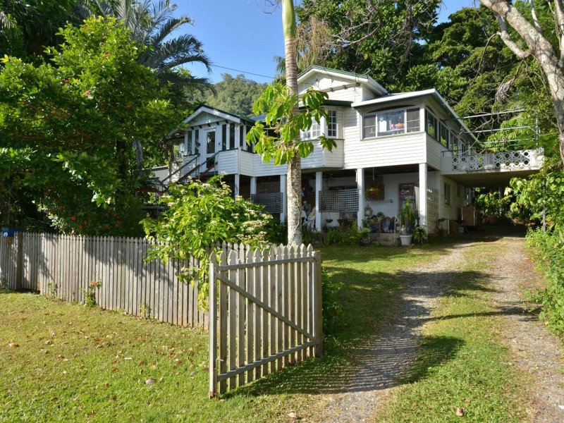 15 Marett Street, Stratford QLD 4870