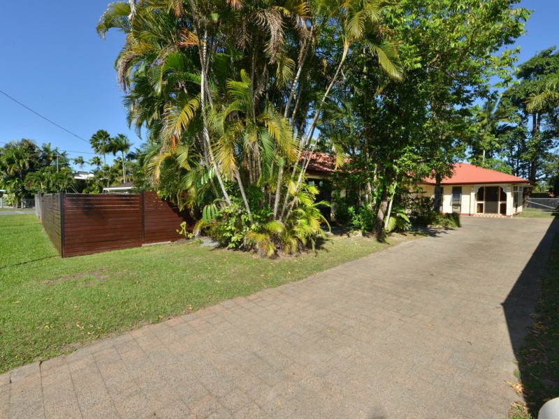 3 Redwood Street, Whitfield QLD 4870