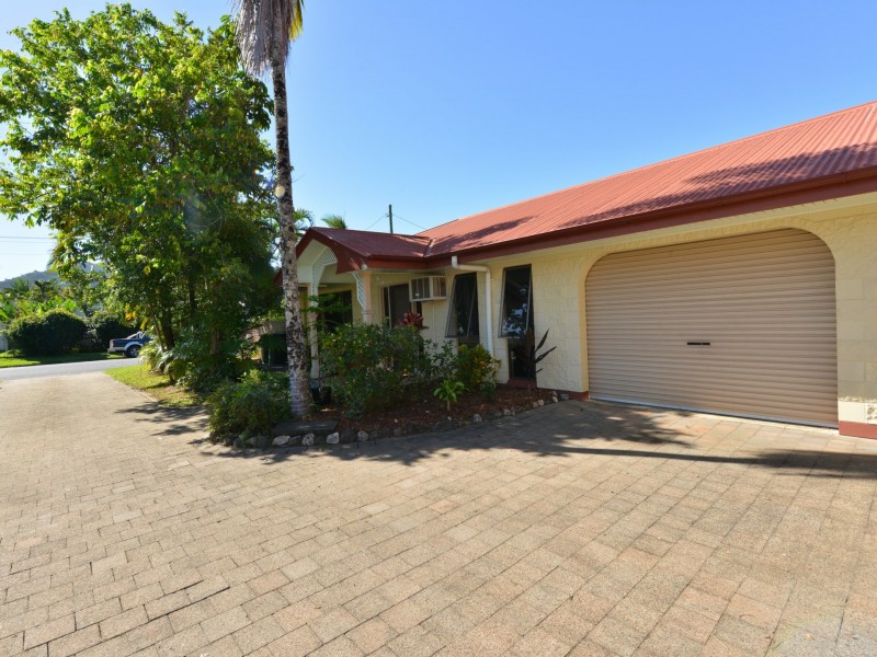 3 Redwood Street, Whitfield QLD 4870