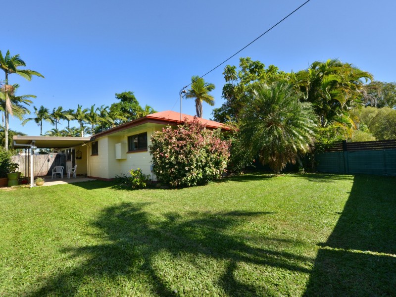 3 Redwood Street, Whitfield QLD 4870