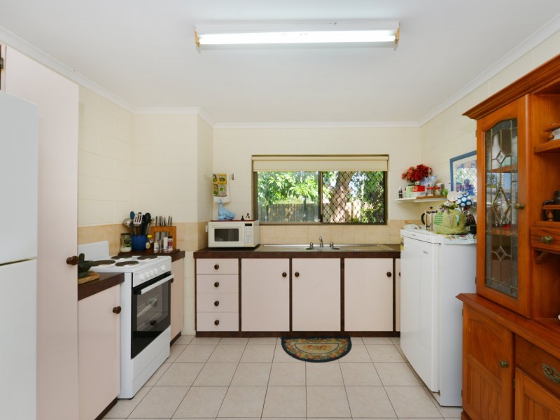 3 Redwood Street, Whitfield QLD 4870