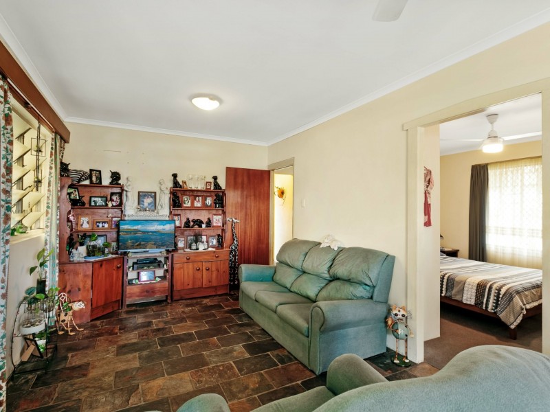 27 Edgar Street, Bungalow QLD 4870