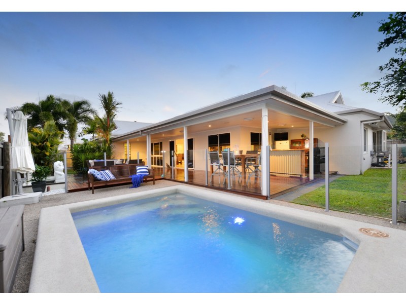 2 Selwyn Circuit, Trinity Park QLD 4879