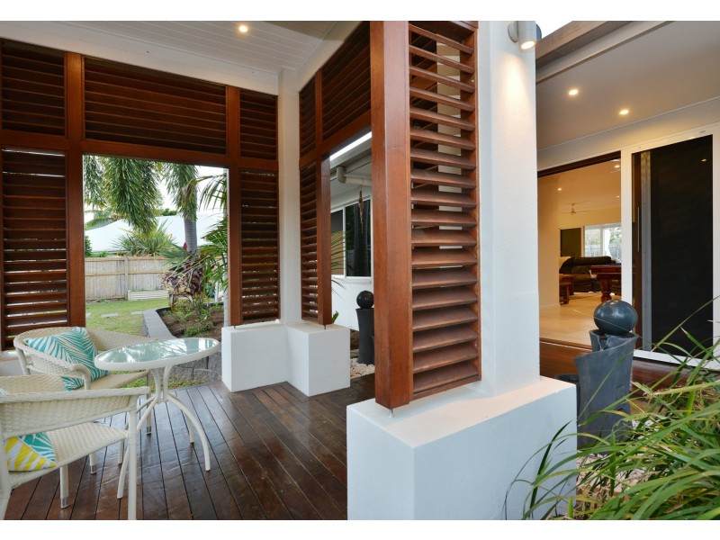 2 Selwyn Circuit, Trinity Park QLD 4879