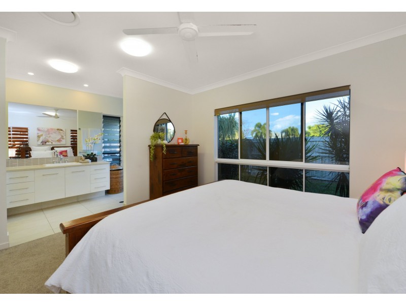 2 Selwyn Circuit, Trinity Park QLD 4879