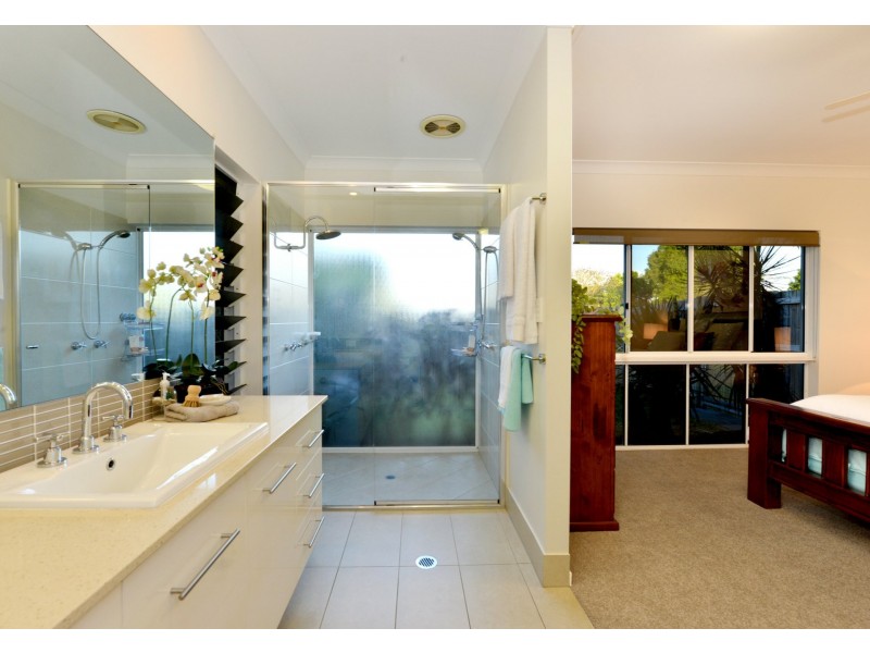 2 Selwyn Circuit, Trinity Park QLD 4879