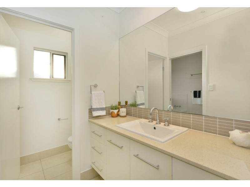 2 Selwyn Circuit, Trinity Park QLD 4879