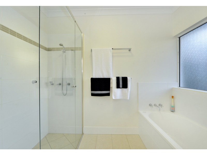 2 Selwyn Circuit, Trinity Park QLD 4879