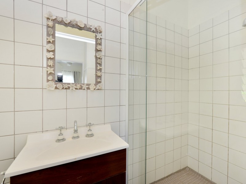 33 Hodel Street, Whitfield QLD 4870