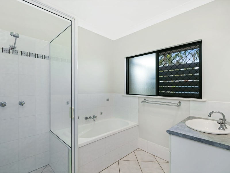 2 Venice Close, Kewarra Beach QLD 4879