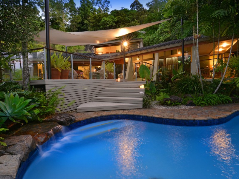 9 Panoramic Place, Whitfield QLD 4870