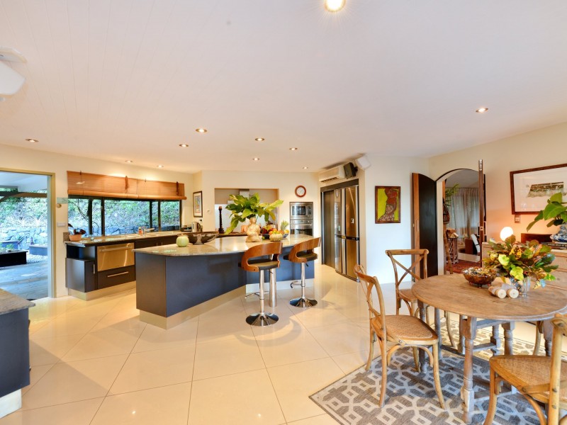 9 Panoramic Place, Whitfield QLD 4870