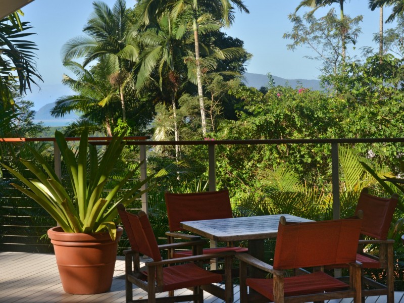 9 Panoramic Place, Whitfield QLD 4870