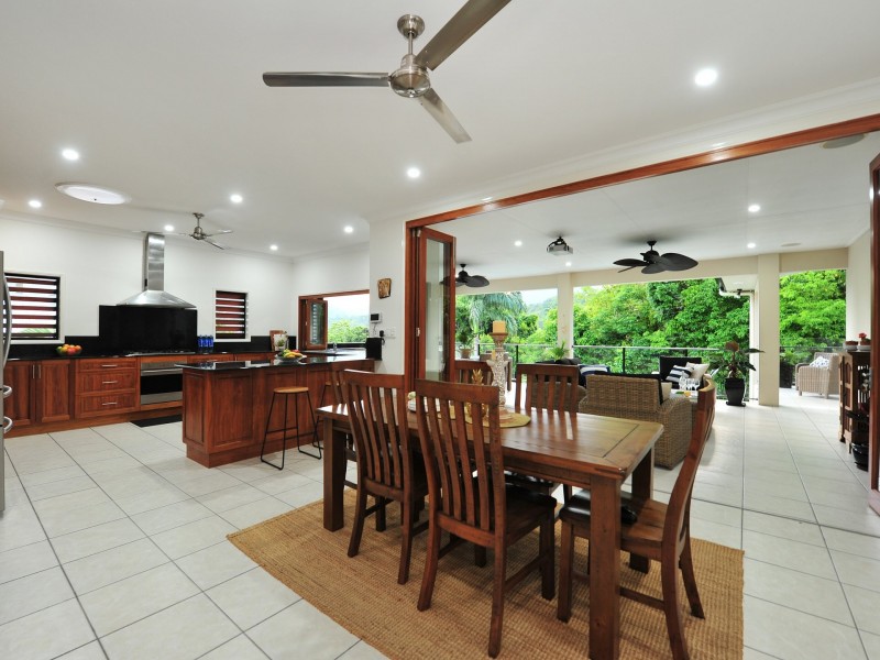 31 Gloucester Street, Whitfield QLD 4870