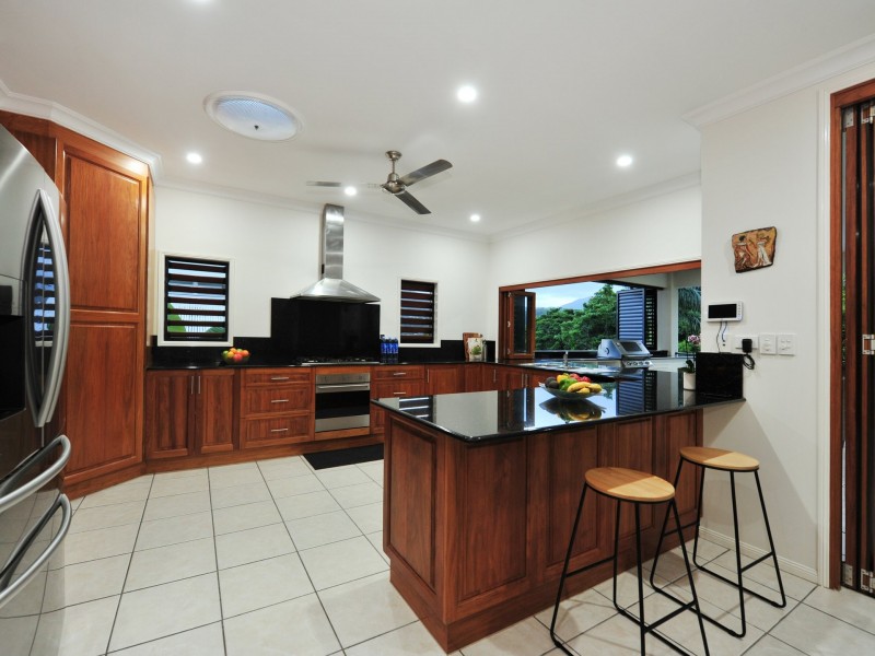 31 Gloucester Street, Whitfield QLD 4870