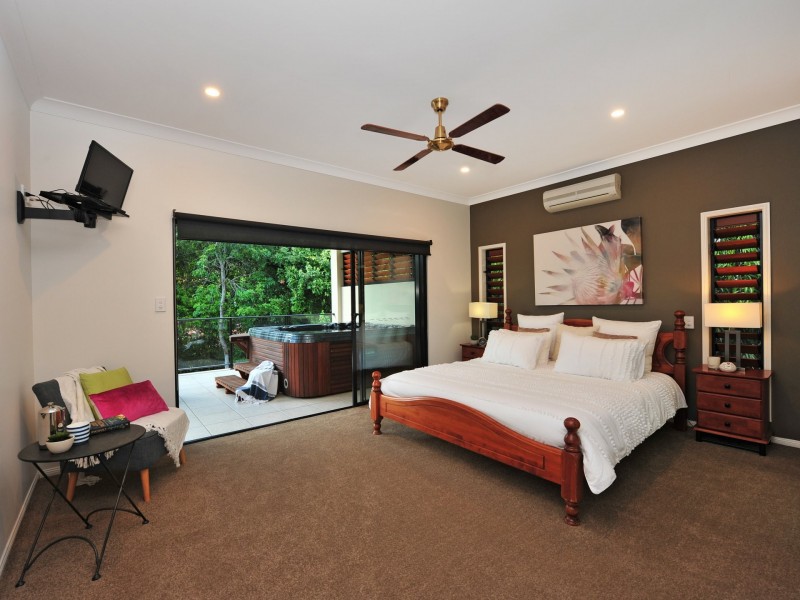 31 Gloucester Street, Whitfield QLD 4870