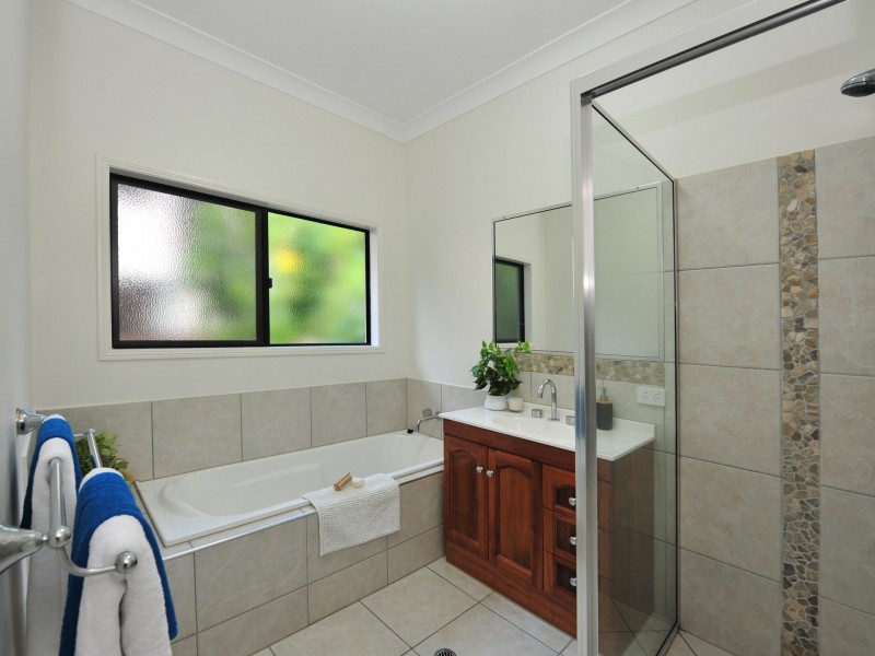 31 Gloucester Street, Whitfield QLD 4870