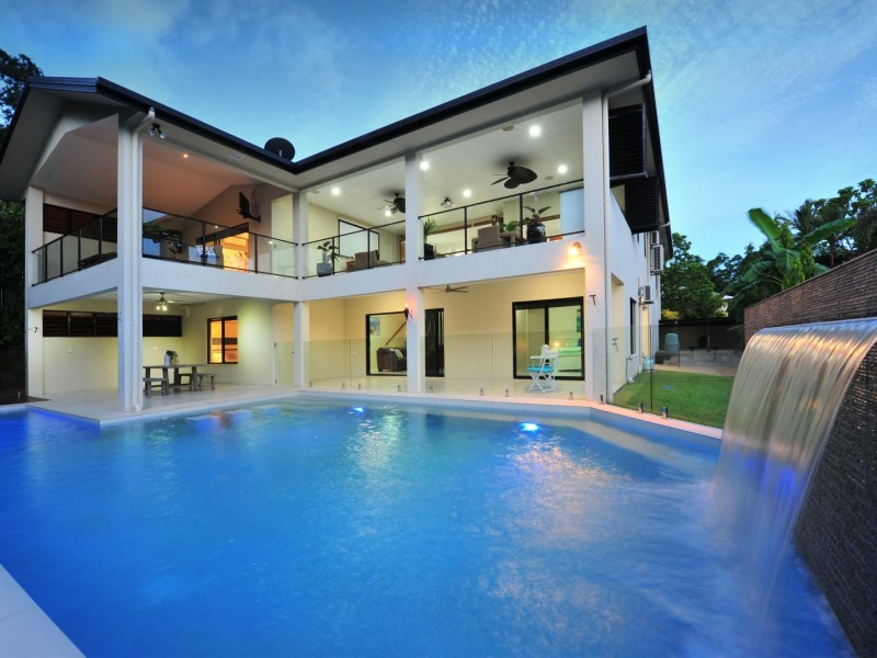 31 Gloucester Street, Whitfield QLD 4870