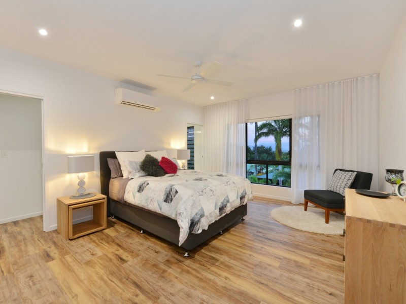 6 Moule Drive, Whitfield QLD 4870