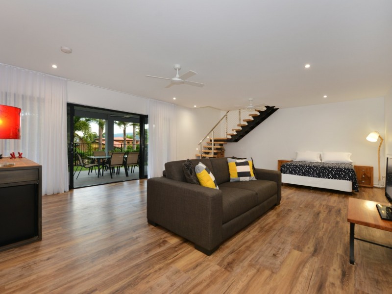 6 Moule Drive, Whitfield QLD 4870