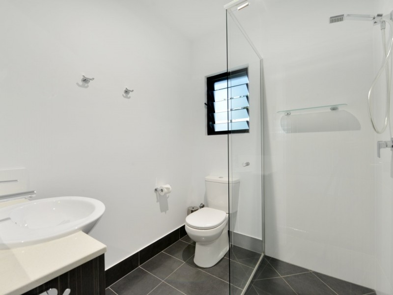 6 Moule Drive, Whitfield QLD 4870