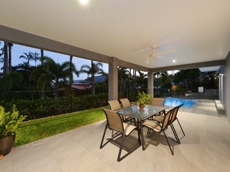 6 Moule Drive, Whitfield QLD 4870