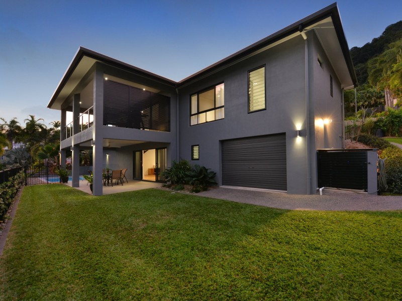 6 Moule Drive, Whitfield QLD 4870