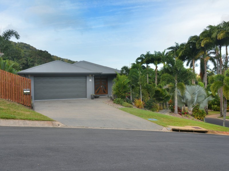 6 Moule Drive, Whitfield QLD 4870