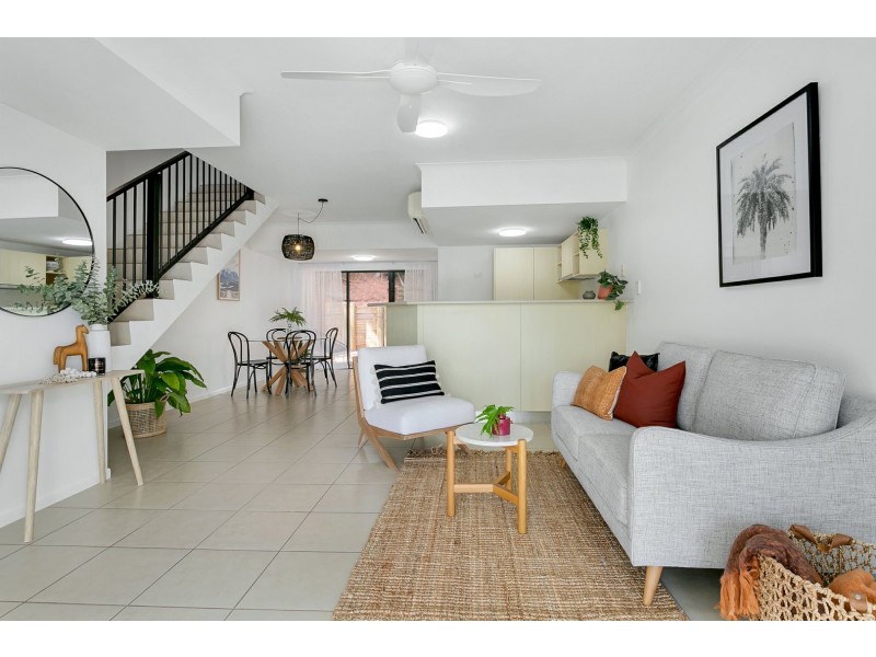 407/11-15 Charlekata Close, Freshwater QLD 4870