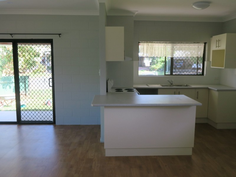 6 Melinga Close, Caravonica QLD 4878