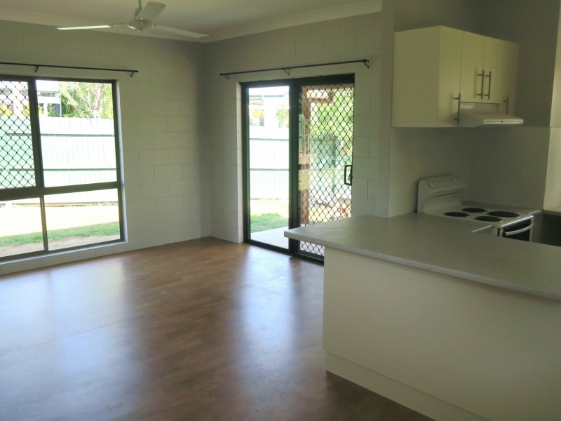 6 Melinga Close, Caravonica QLD 4878