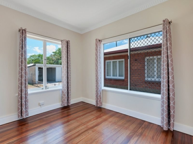 268 Aumuller Street, Westcourt QLD 4870