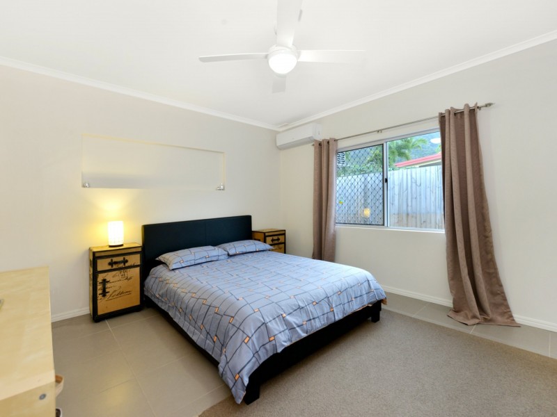 15 Satinash Close, Redlynch QLD 4870