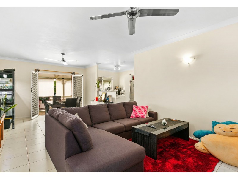 9/15-17 Springfield Crescent, Manoora QLD 4870