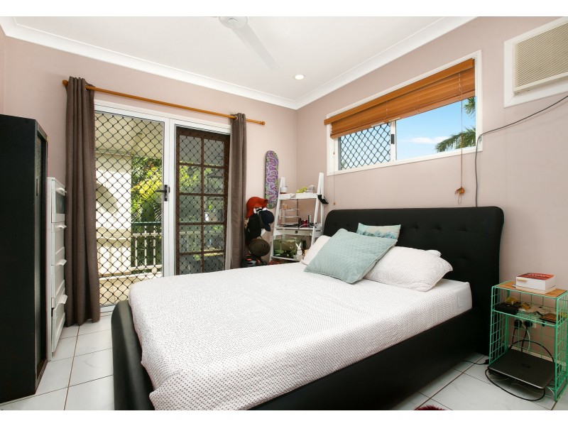 9/15-17 Springfield Crescent, Manoora QLD 4870