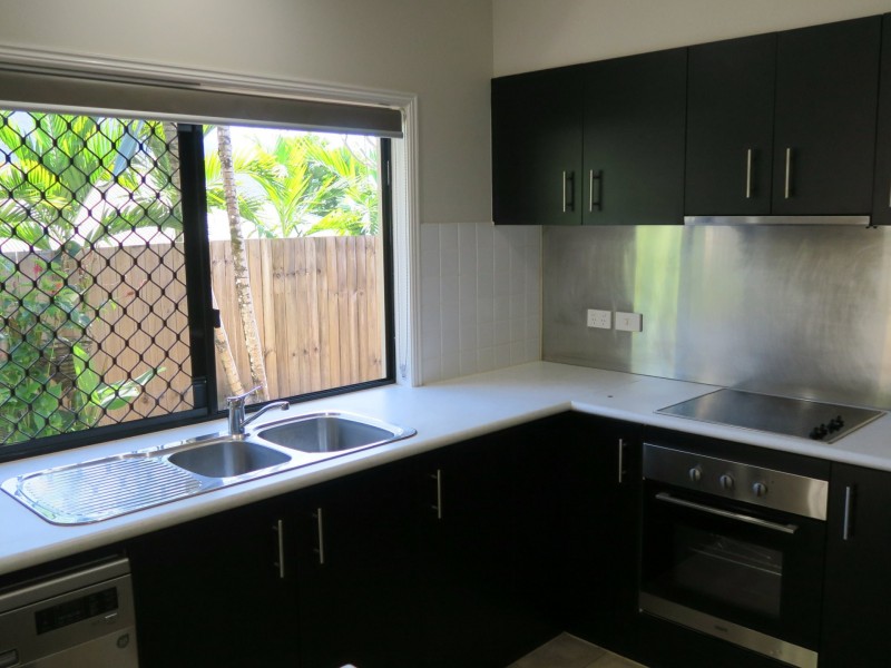 62 Fairley Street, Redlynch QLD 4870