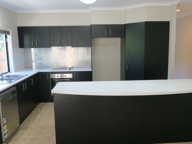 62 Fairley Street, Redlynch QLD 4870