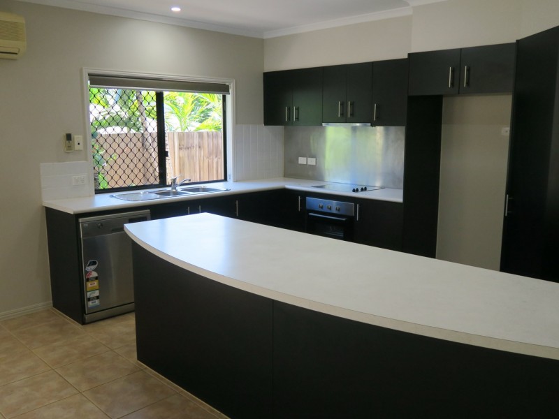 62 Fairley Street, Redlynch QLD 4870